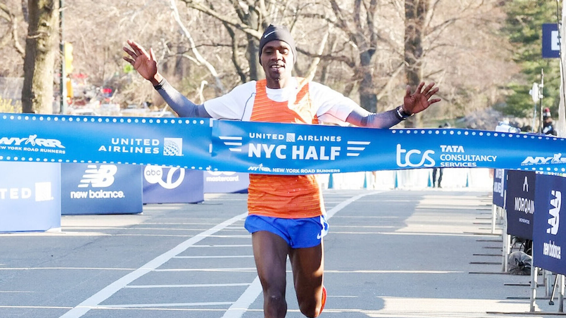 56:42 Minuten: Jacob Kiplimo läuft mit Weltrekord in neue Halbmarathon-Ära