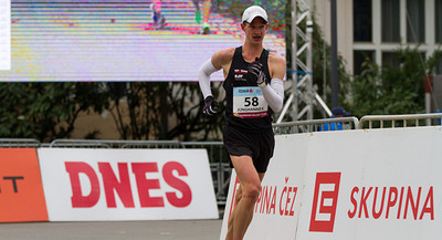 German walkers challenge runners in Berlin