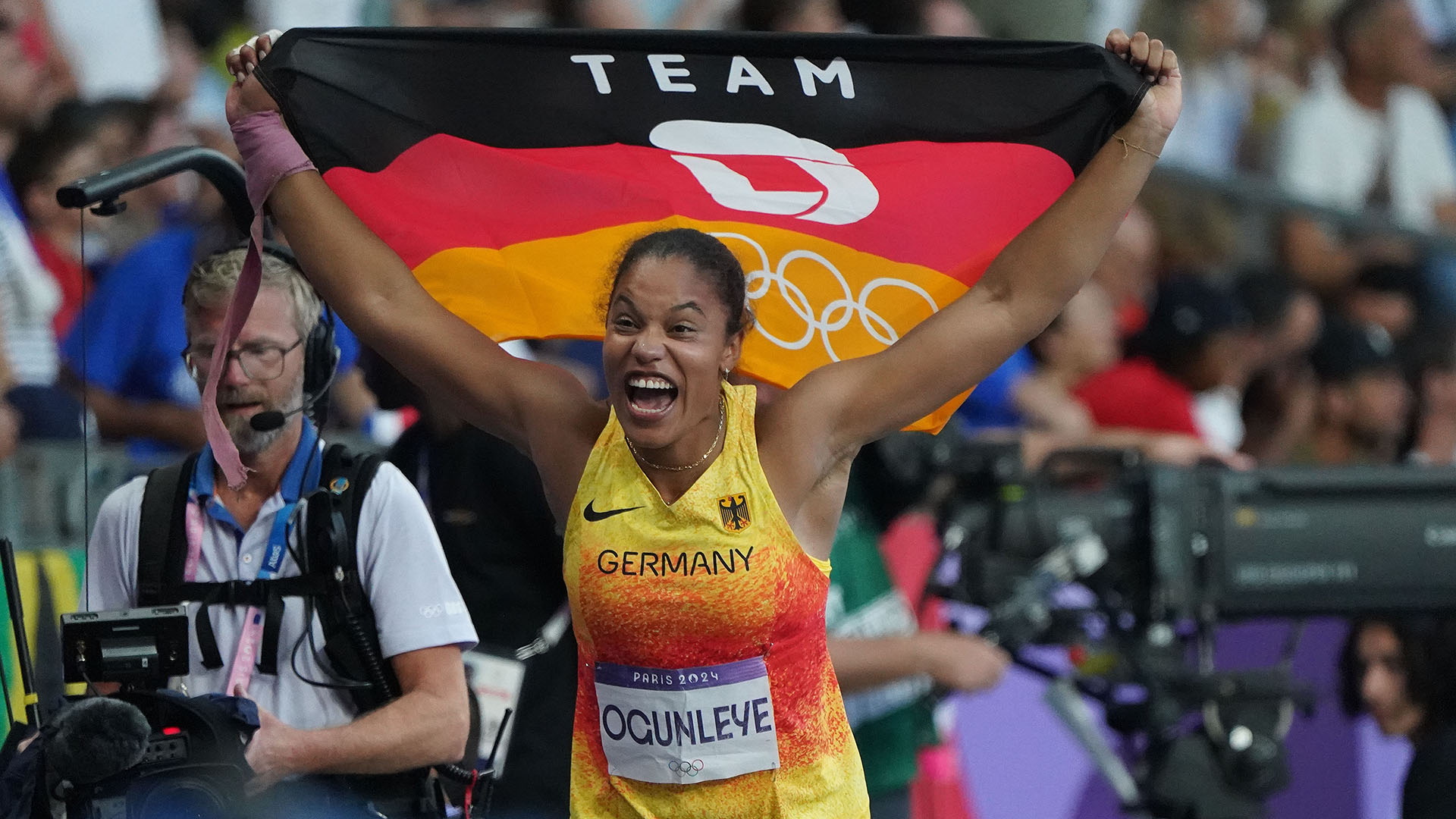 Paris Tag 9 | Yemisi Ogunleye und DLV-Sprintstaffel im Freudentaumel, Benjamin entthront Warholm